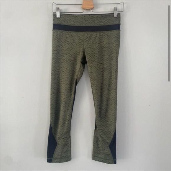 Lululemon Inspire Crop II Leggings Luxtreme in Dottie Dash Fatigue Green Black 4 - Picture 4 of 11